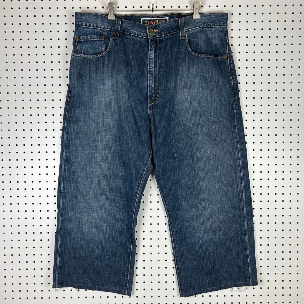Levis 569 Loose Straight Shorts Mens 40 Blue Denim Embroidered Capri Hemmed Y2K